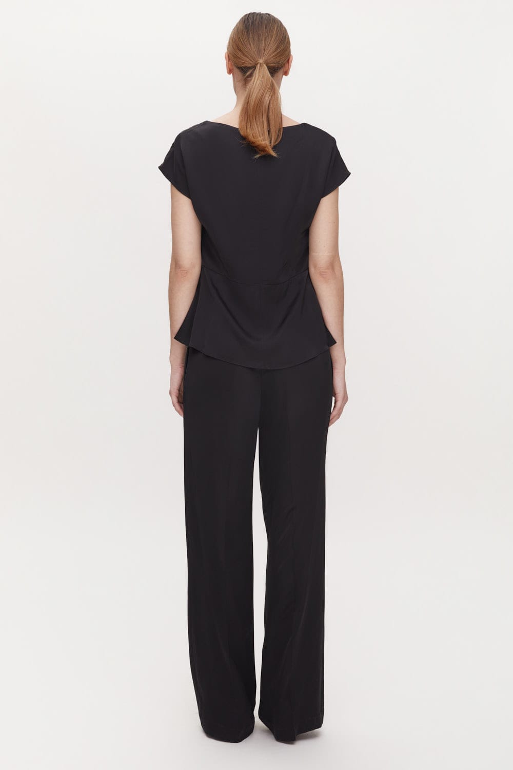 חולצת נורית