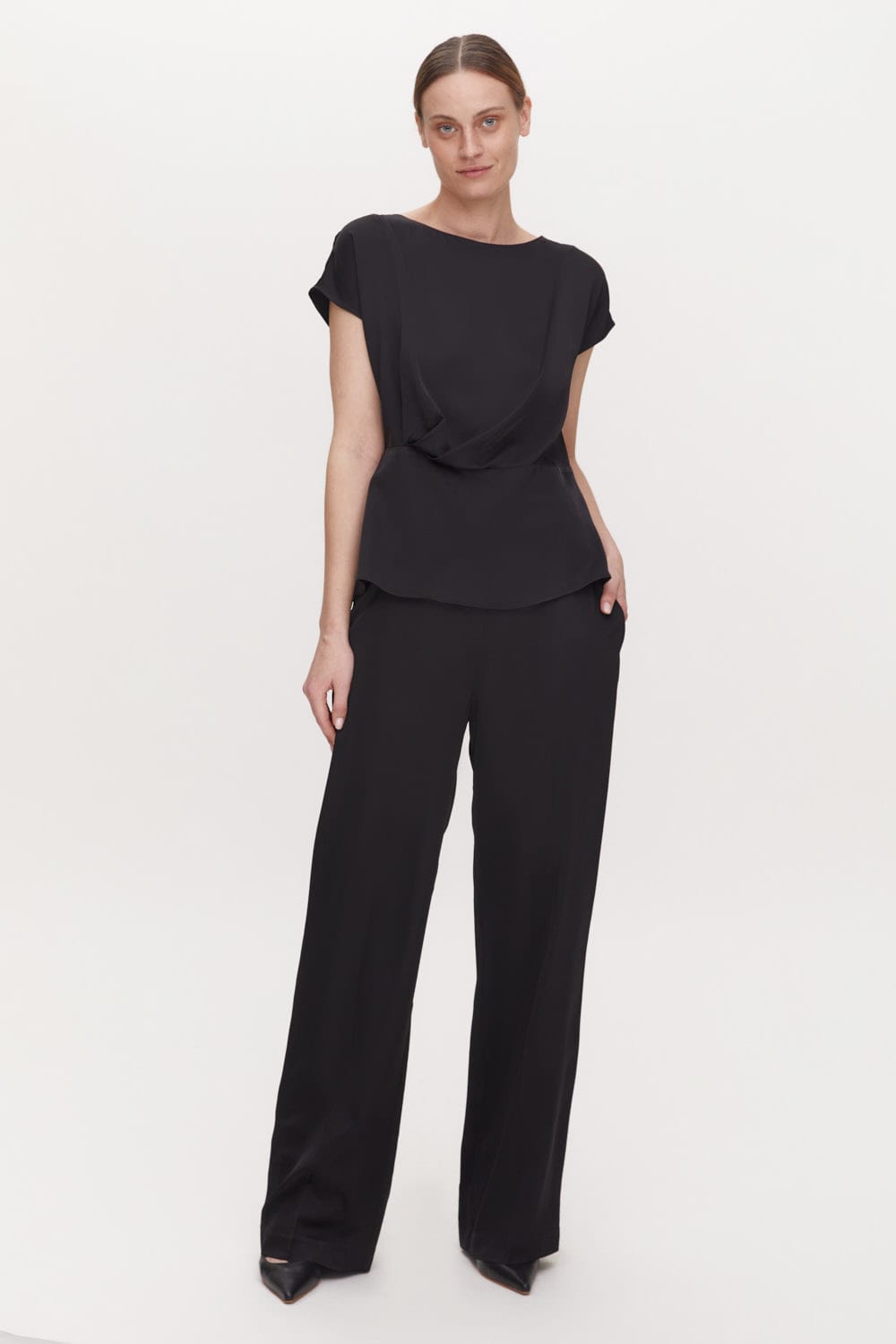 חולצת נורית