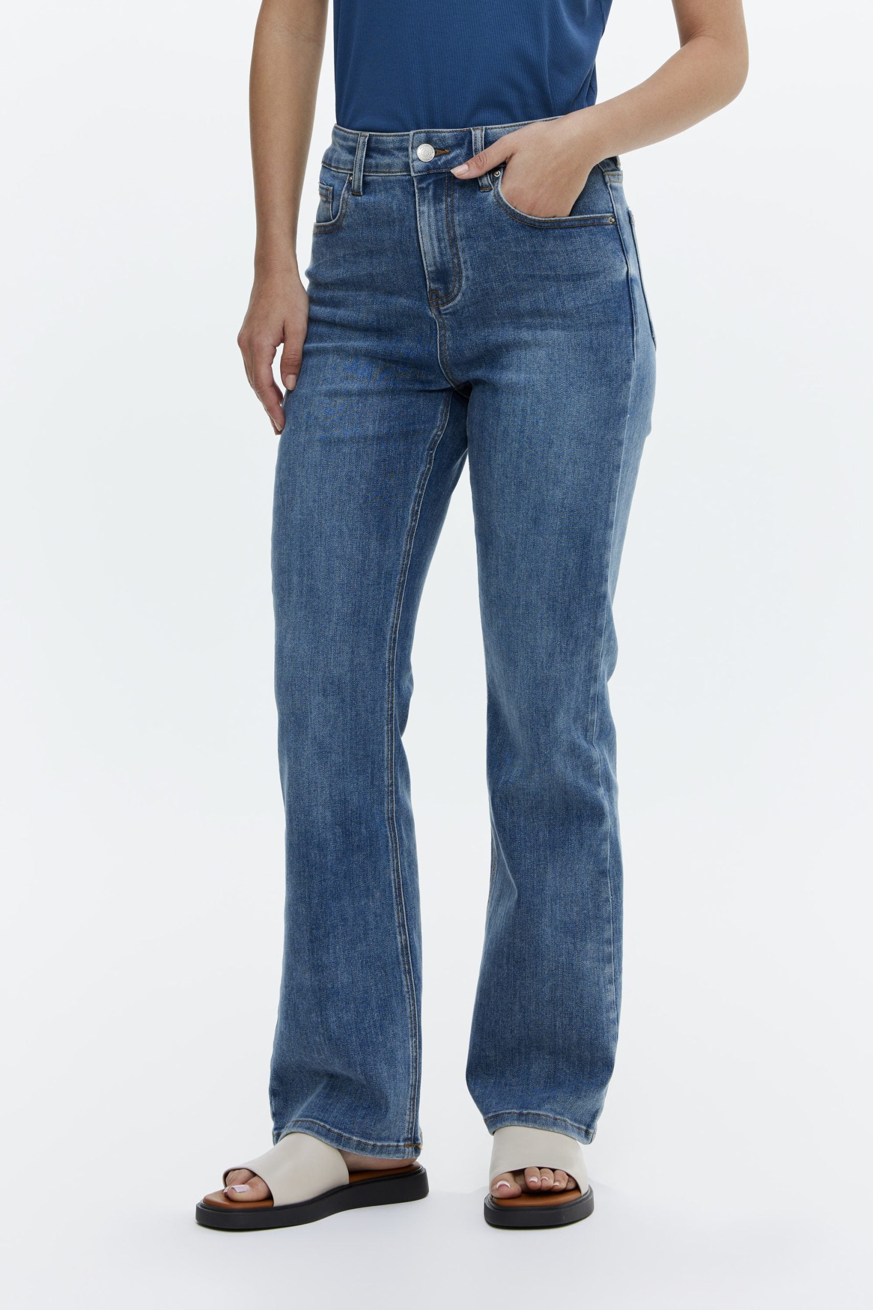 ג'ינס ג'קרטה