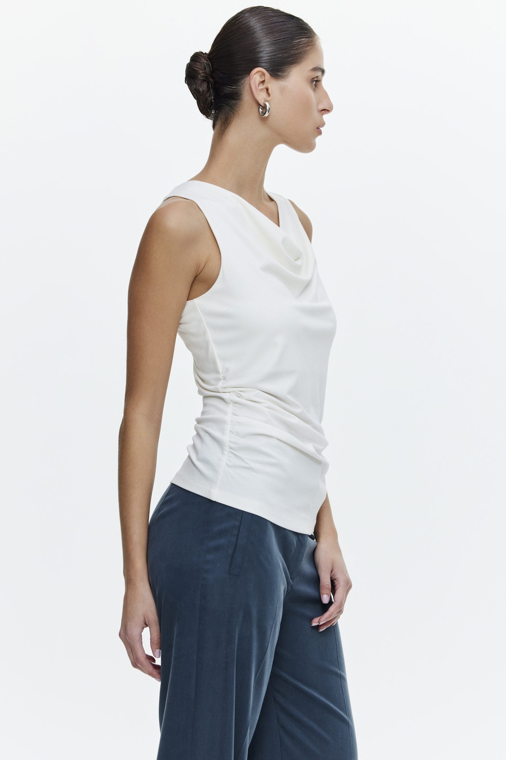 גופיית אביגל