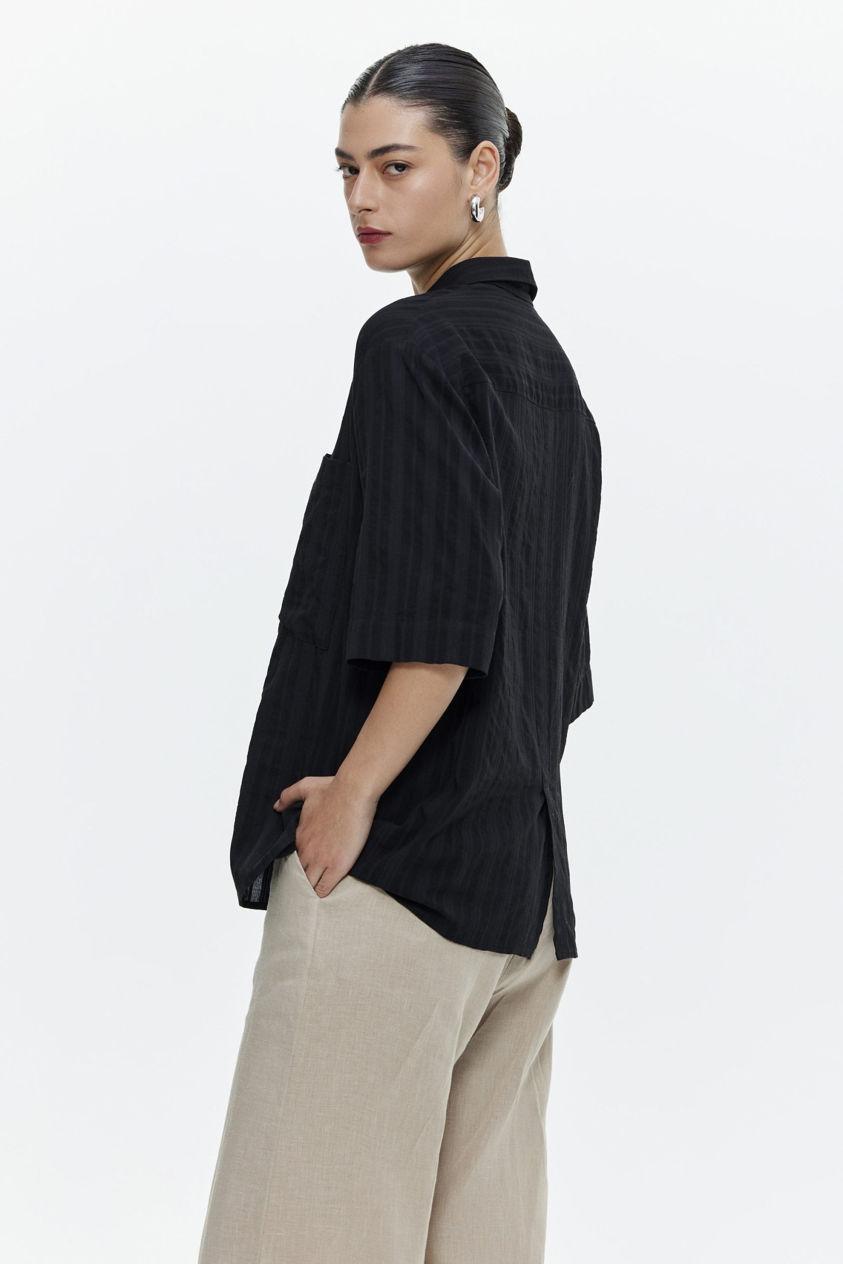 חולצת אליזבת