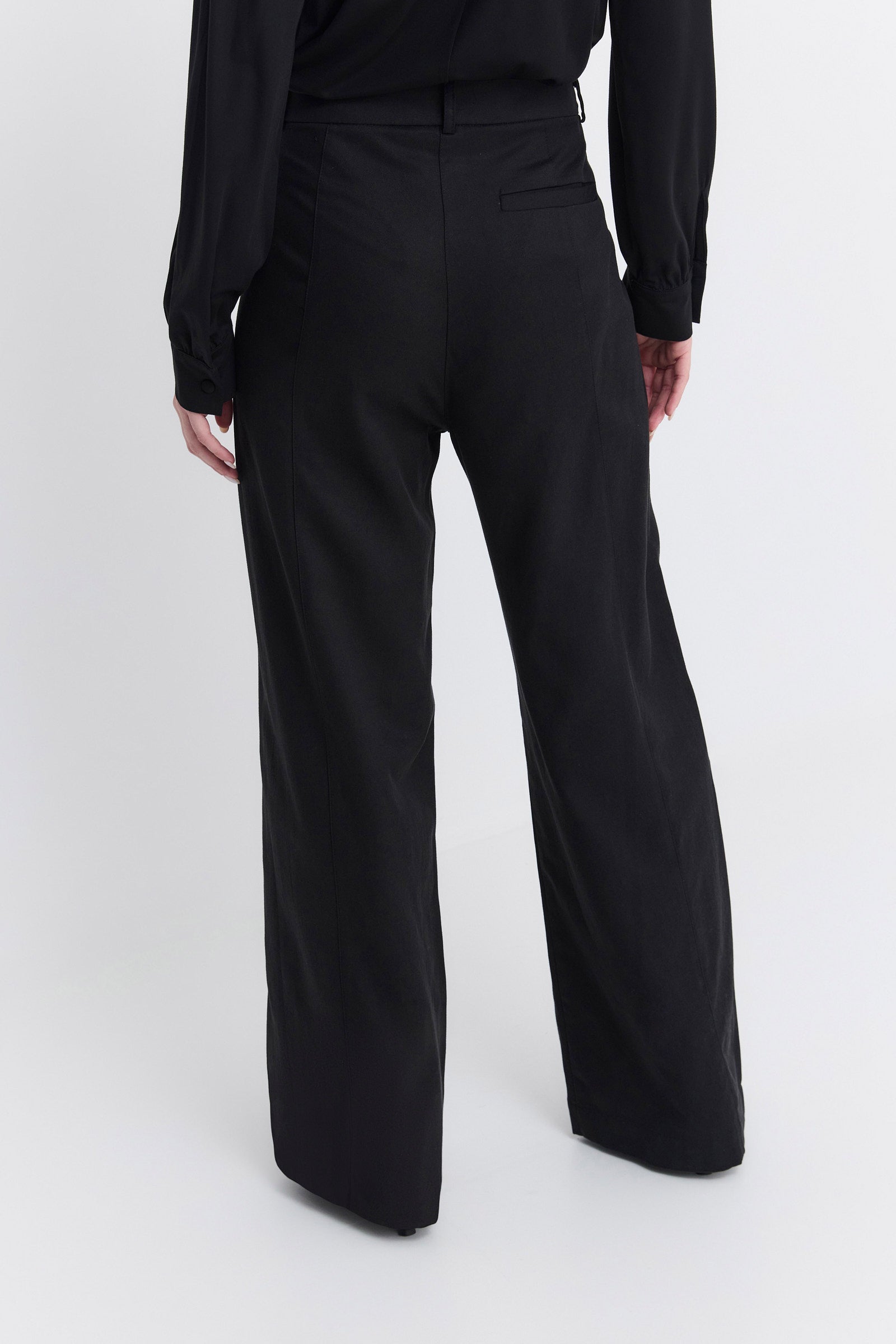 מכנסי ליאורה