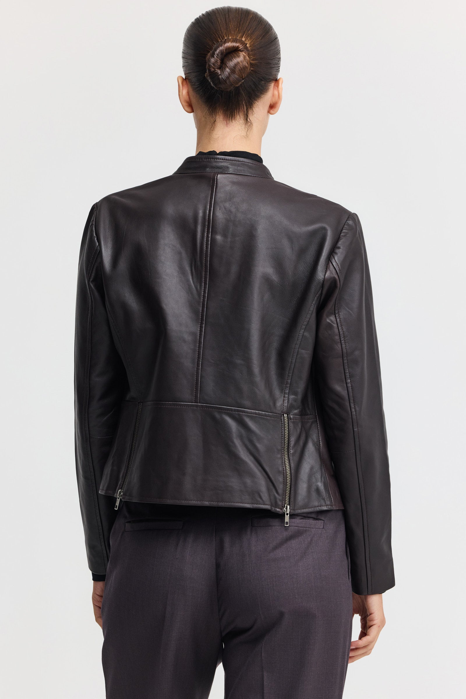 ז'קט עור סופיה