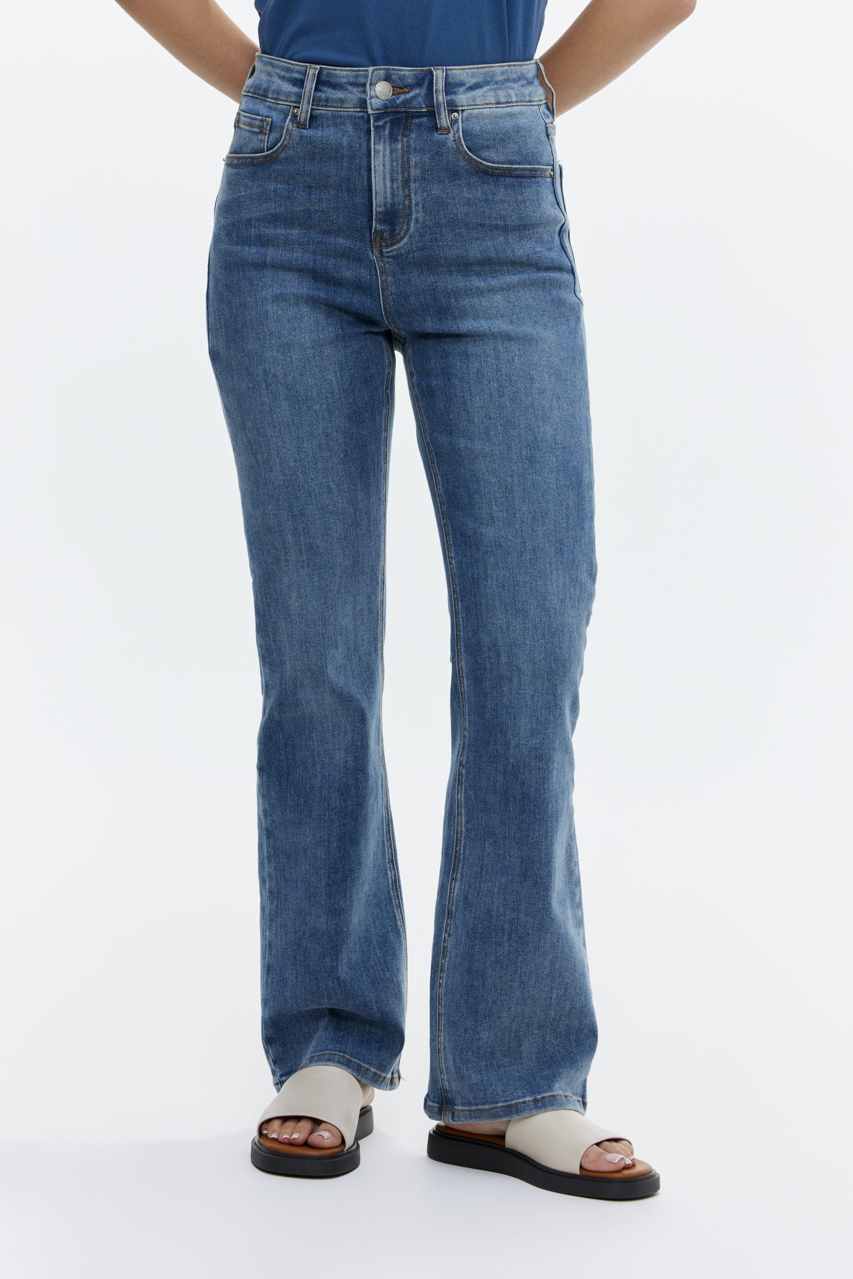 ג'ינס ג'קרטה