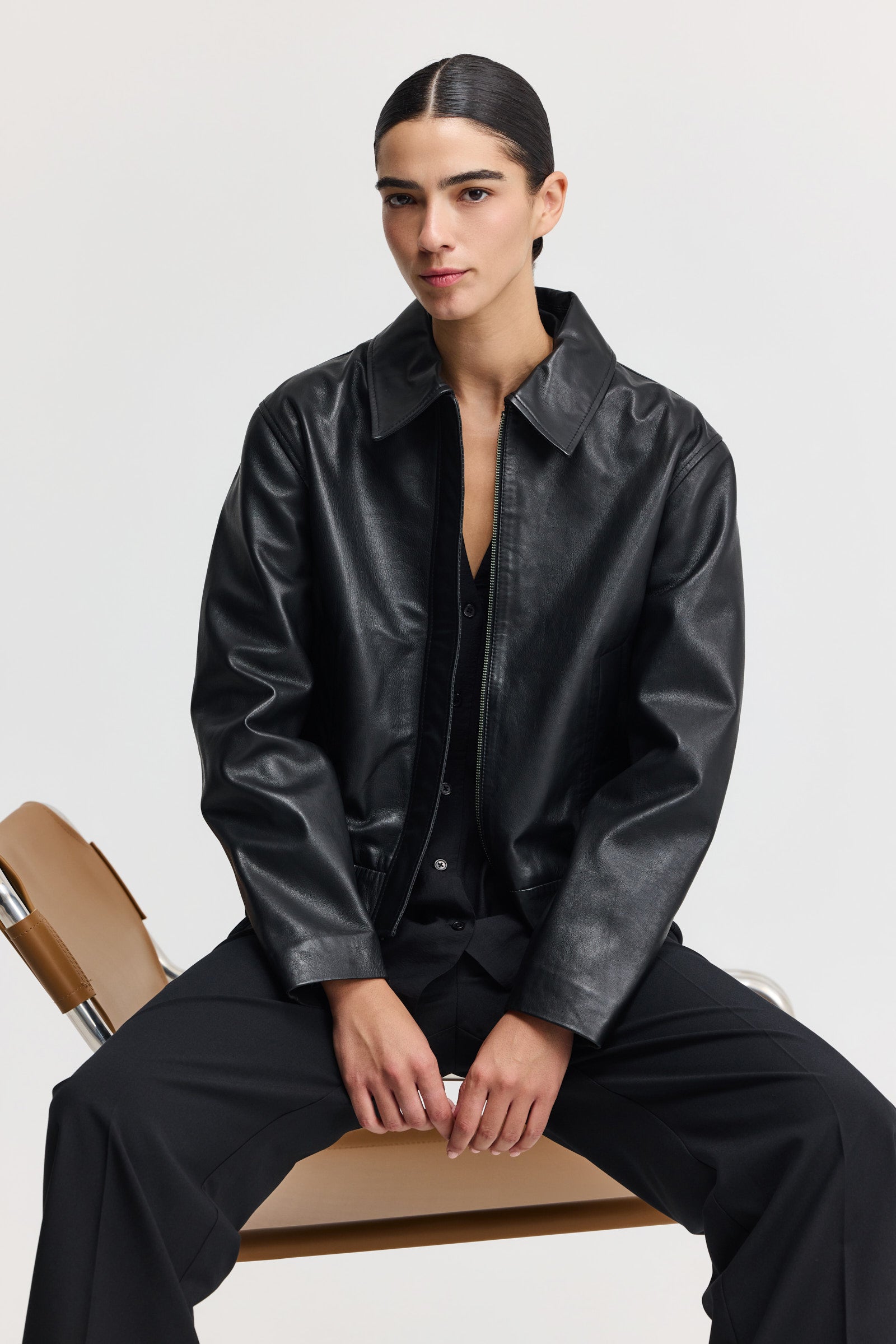 ז'קט עור קאי