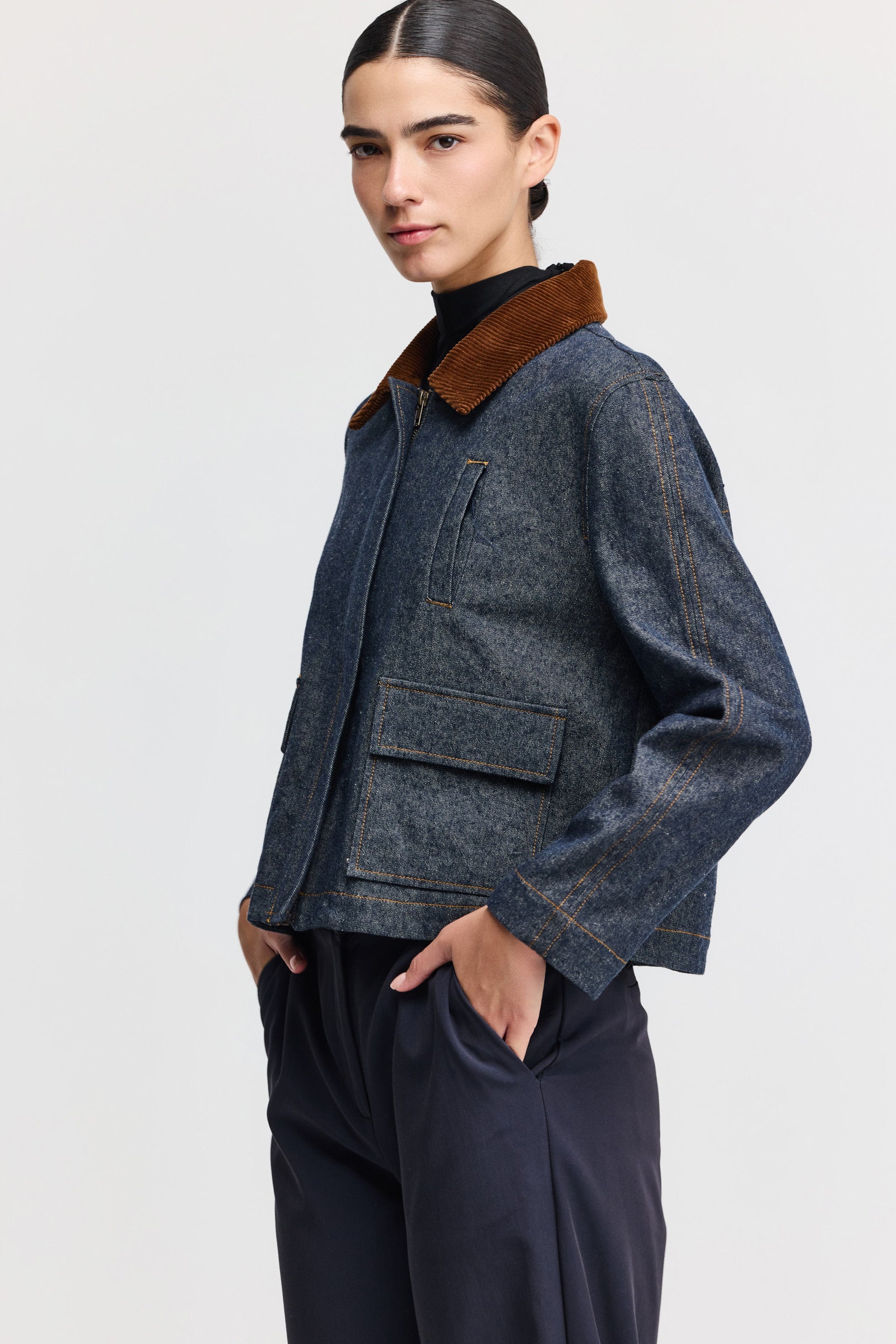 ג'קט ג'ינס אריה