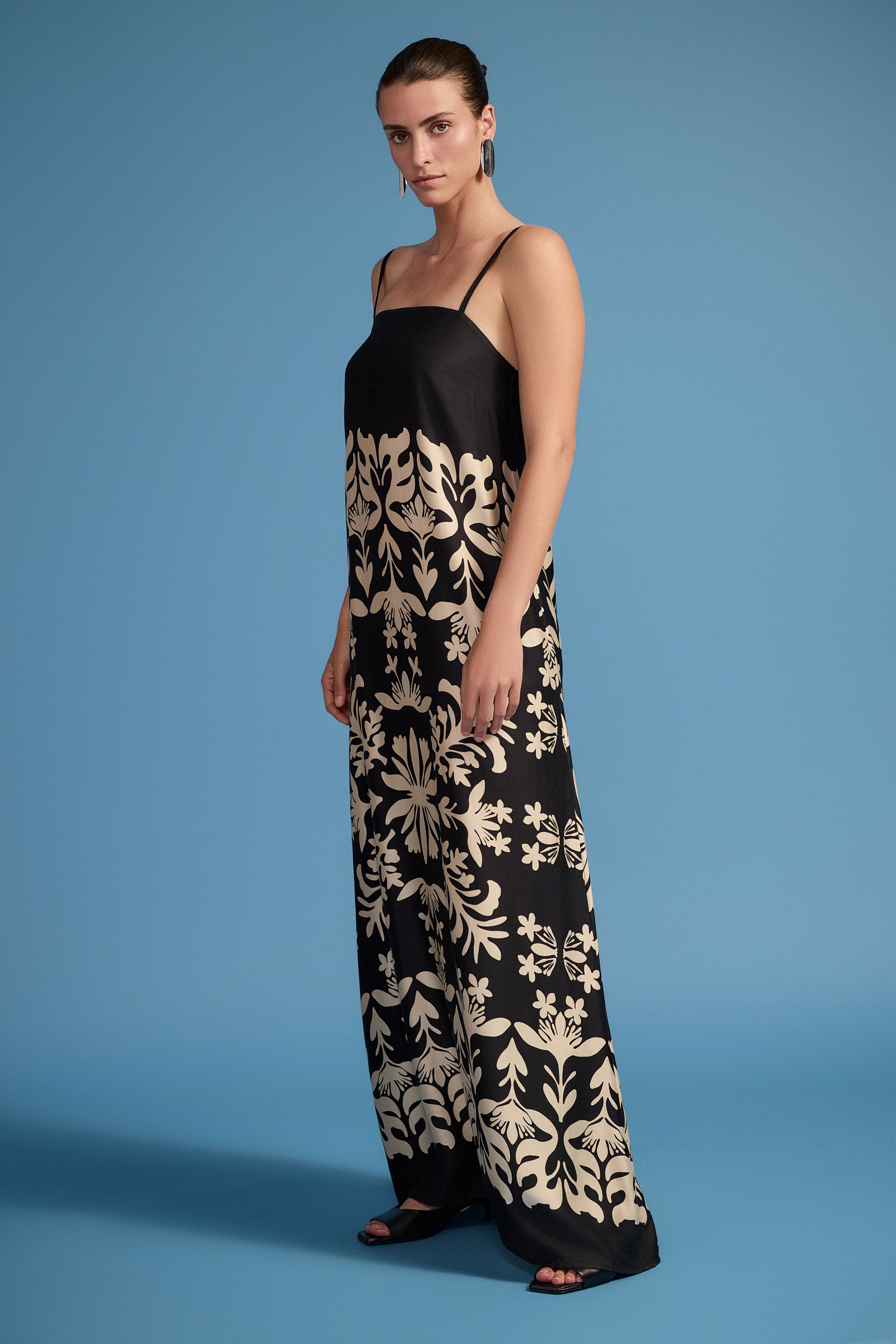שמלת אדוה