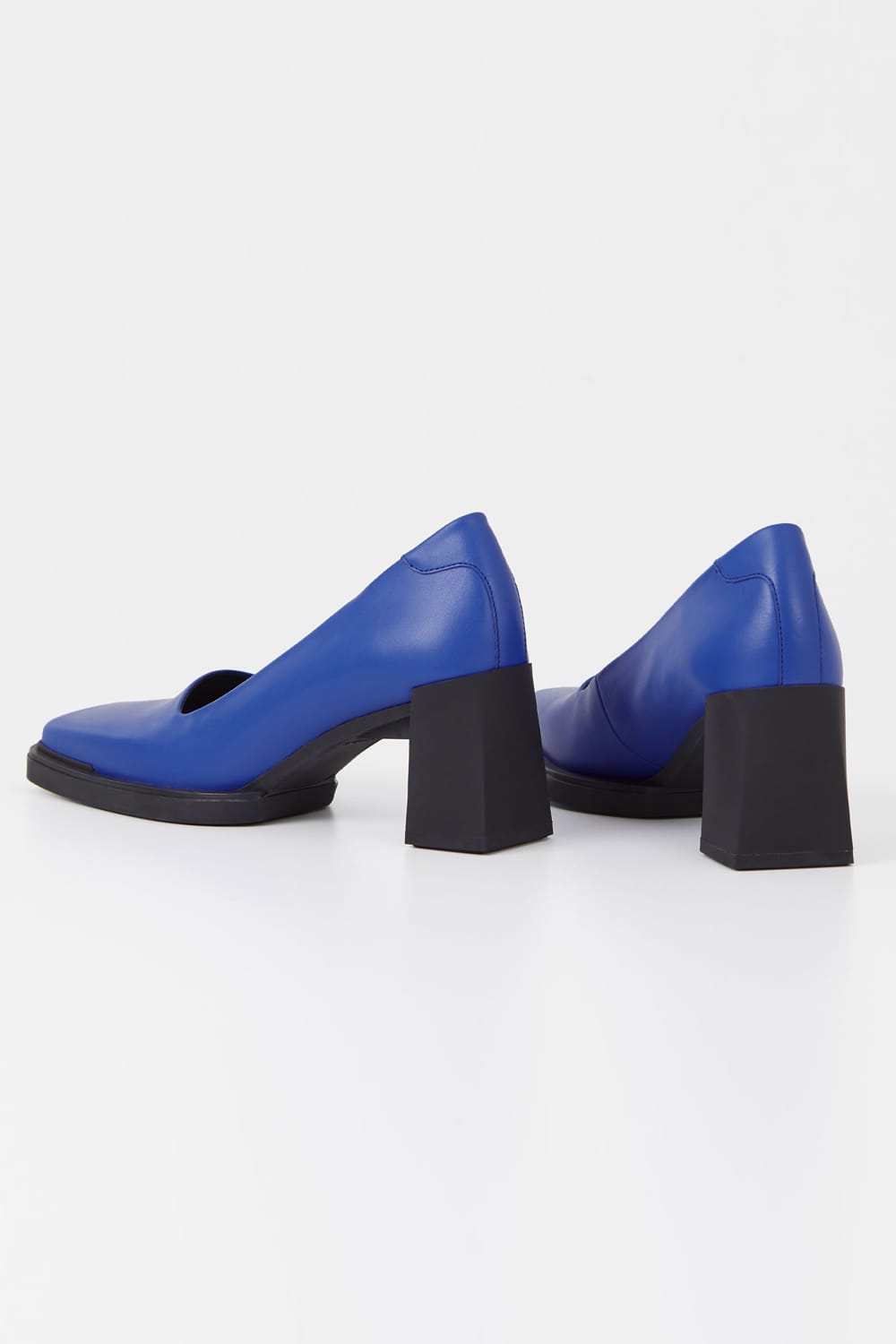 Edwina Pumps