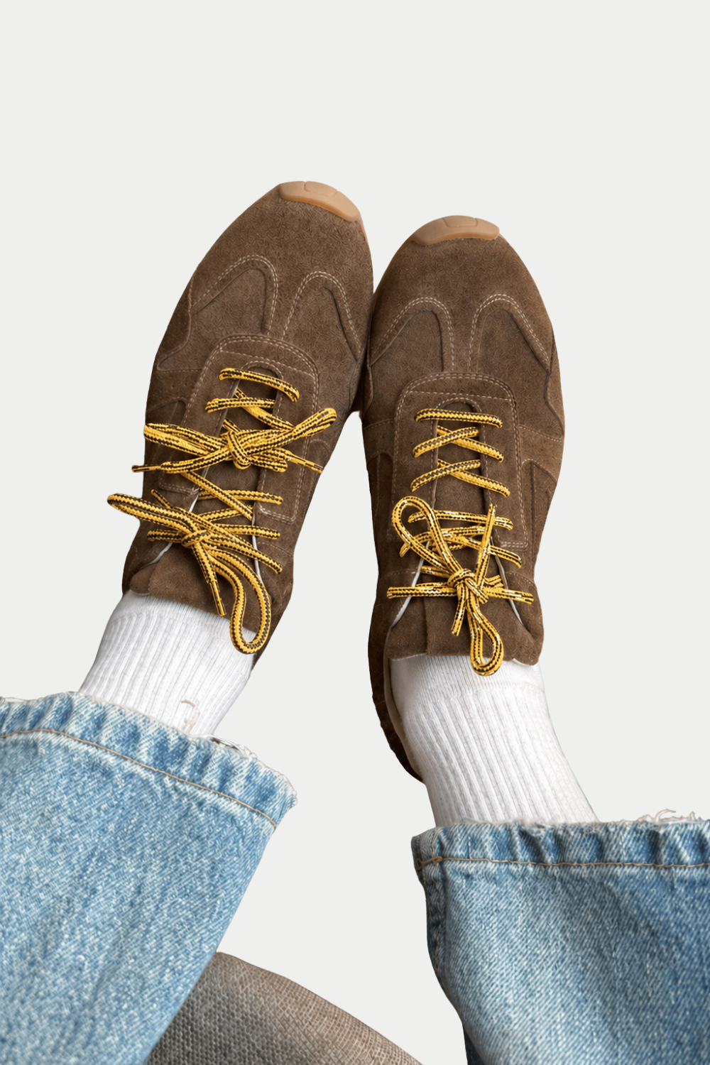Phenumb Sneakers