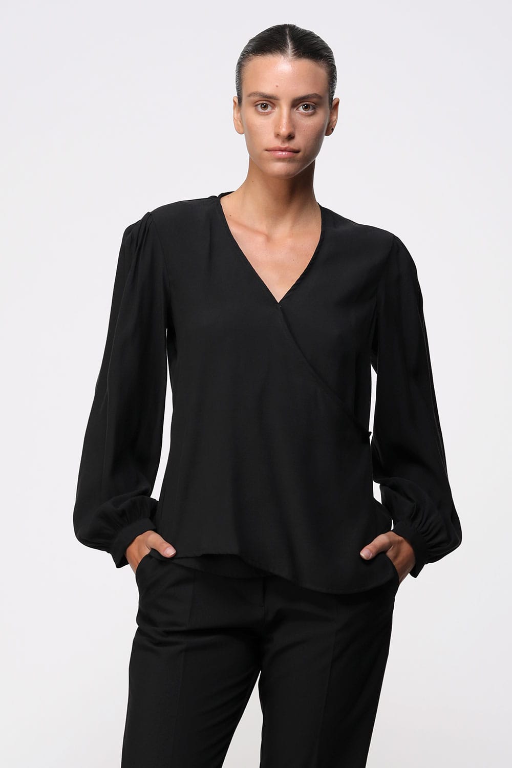 חולצת ניסנית