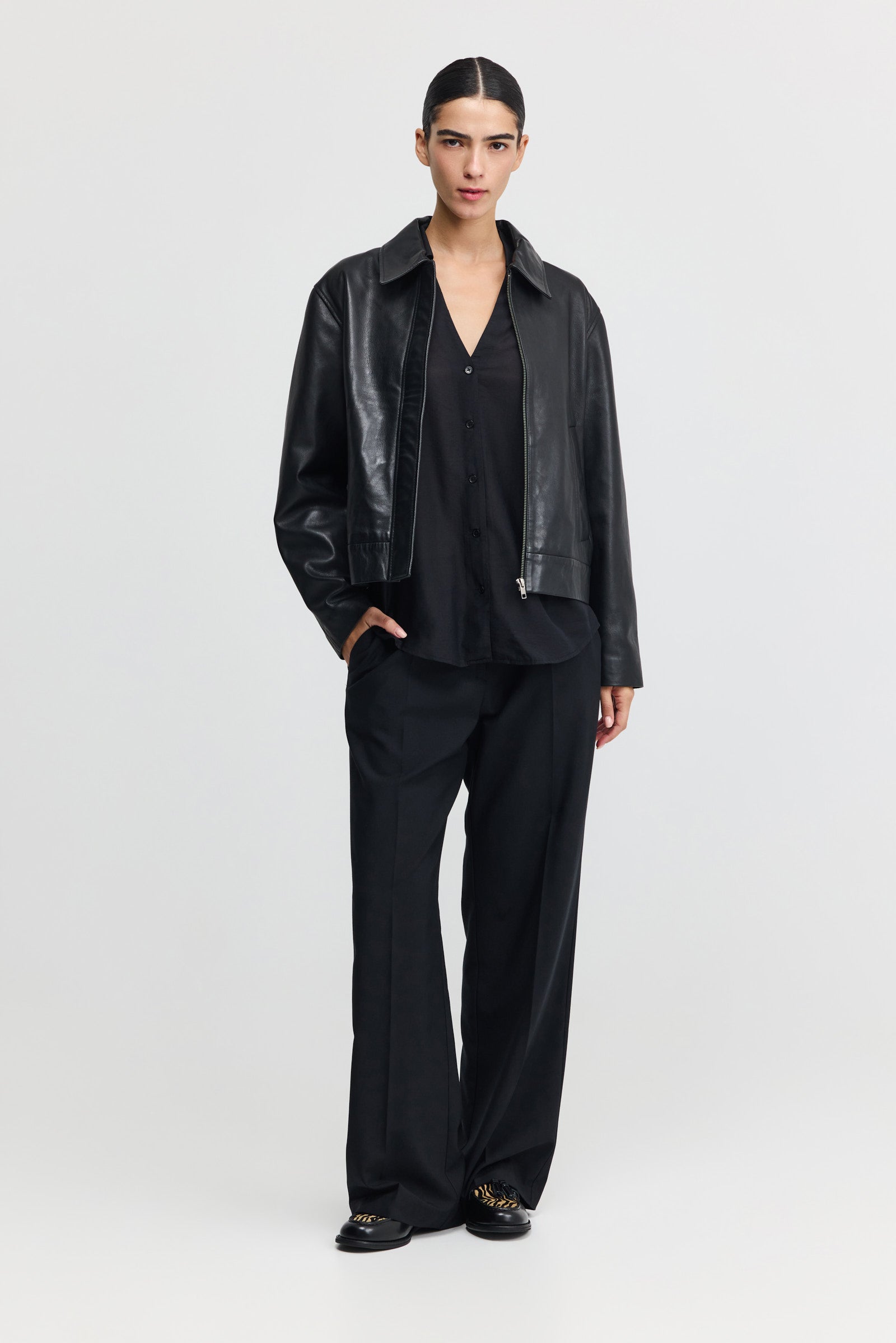 ז'קט עור קאי