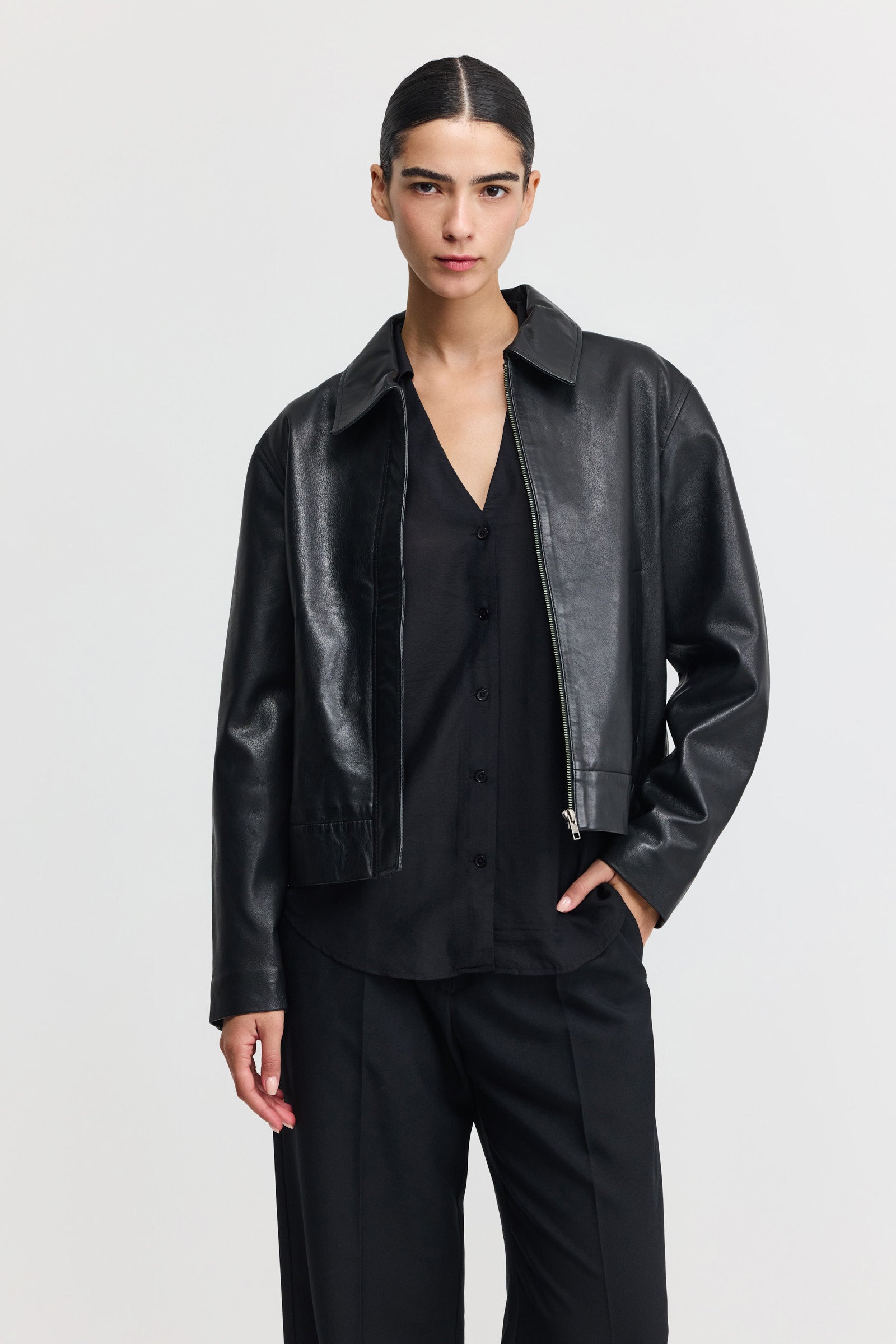 ז'קט עור קאי