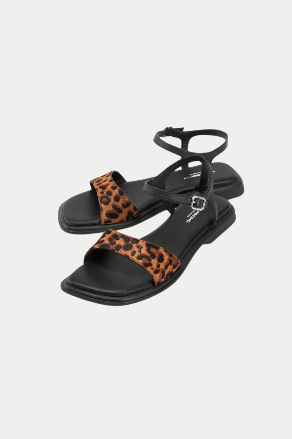 Vagabond Izzy Leopard Sandals