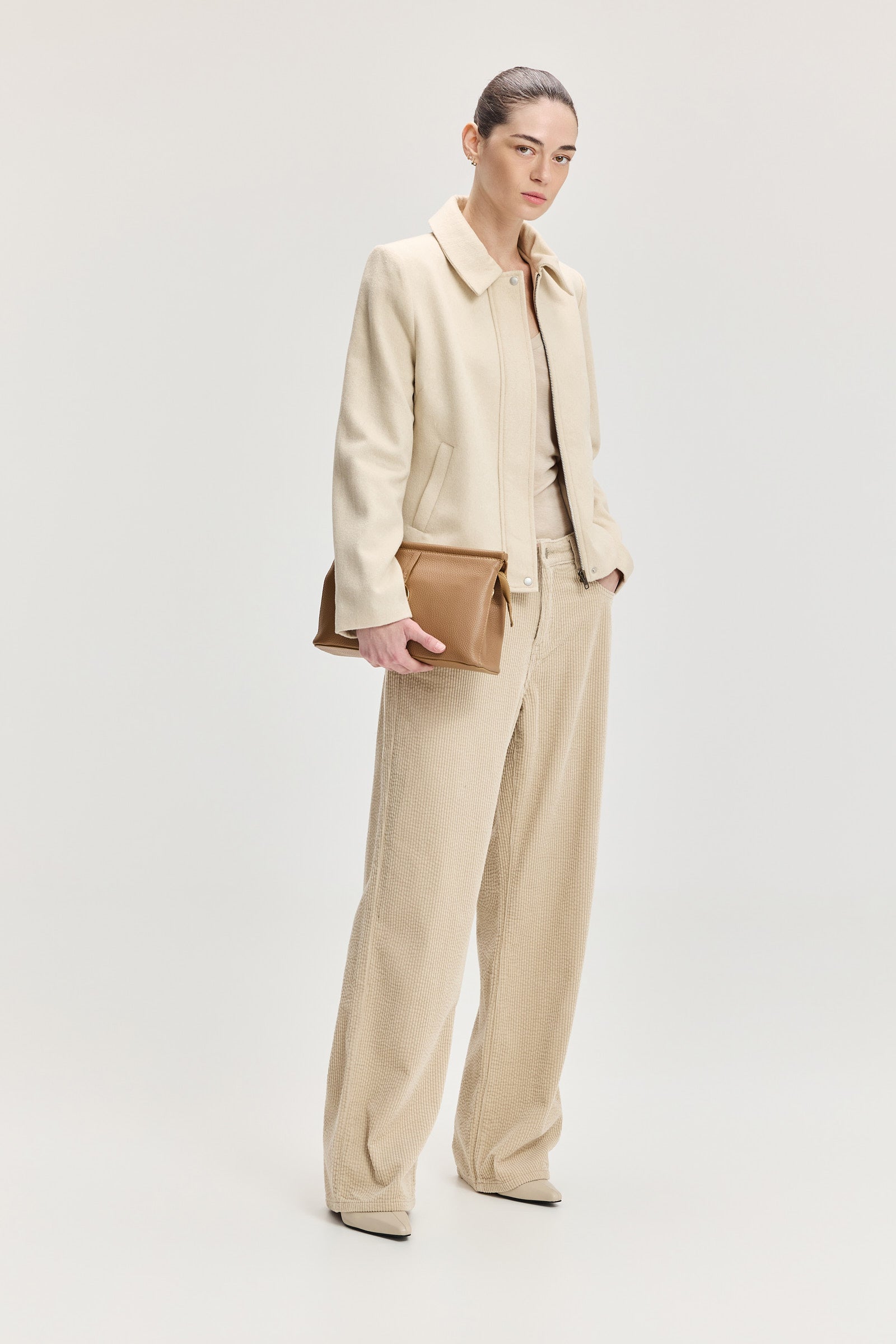 תיק עור אלה