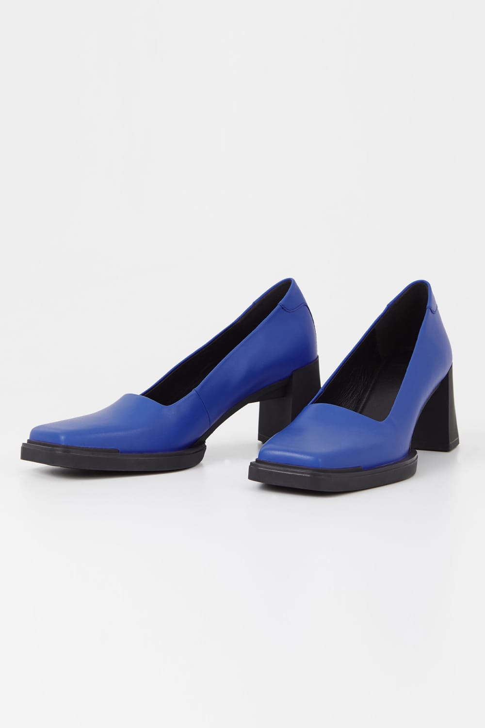 Edwina Pumps