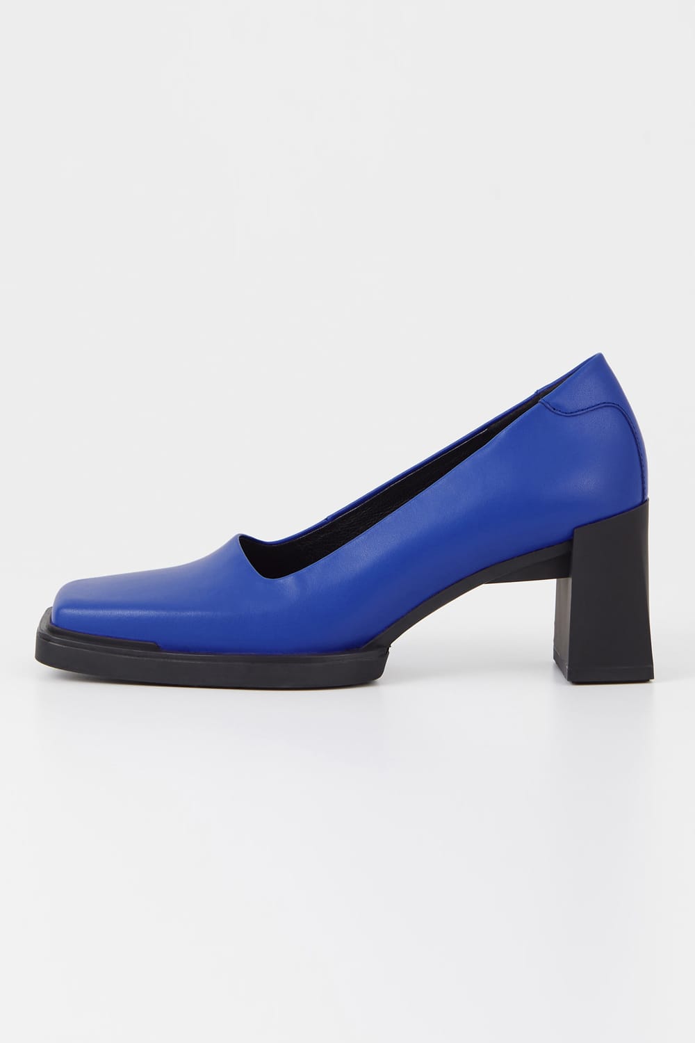 Edwina Pumps