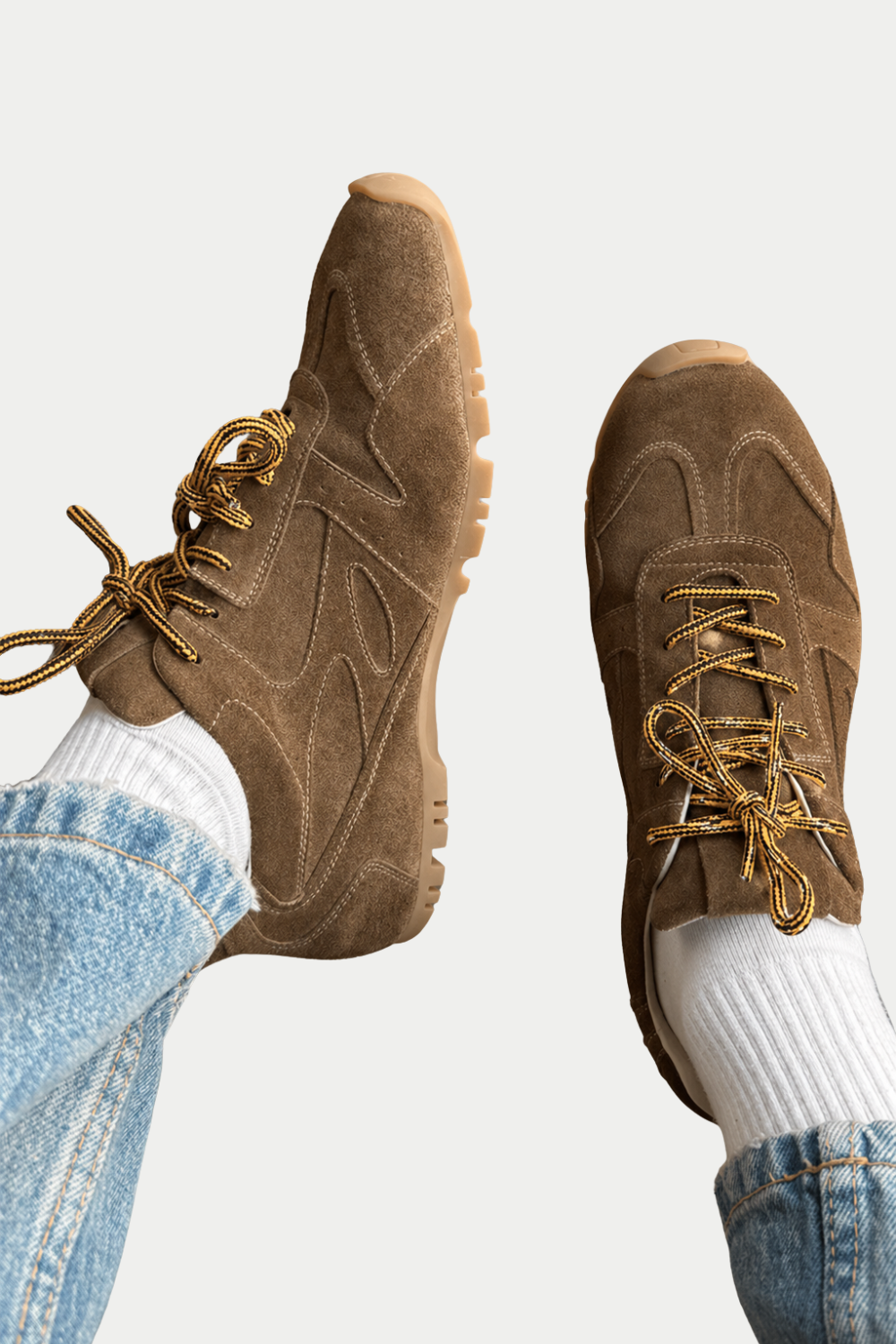 Phenumb Sneakers